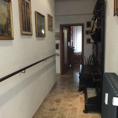 Vicino Al Centro Storico Di *