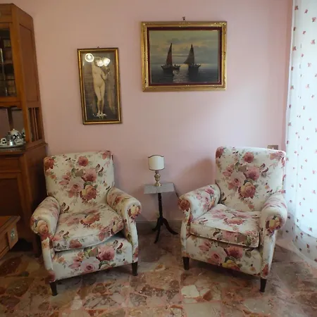 Vicino Al Centro Storico Di Апартаменты